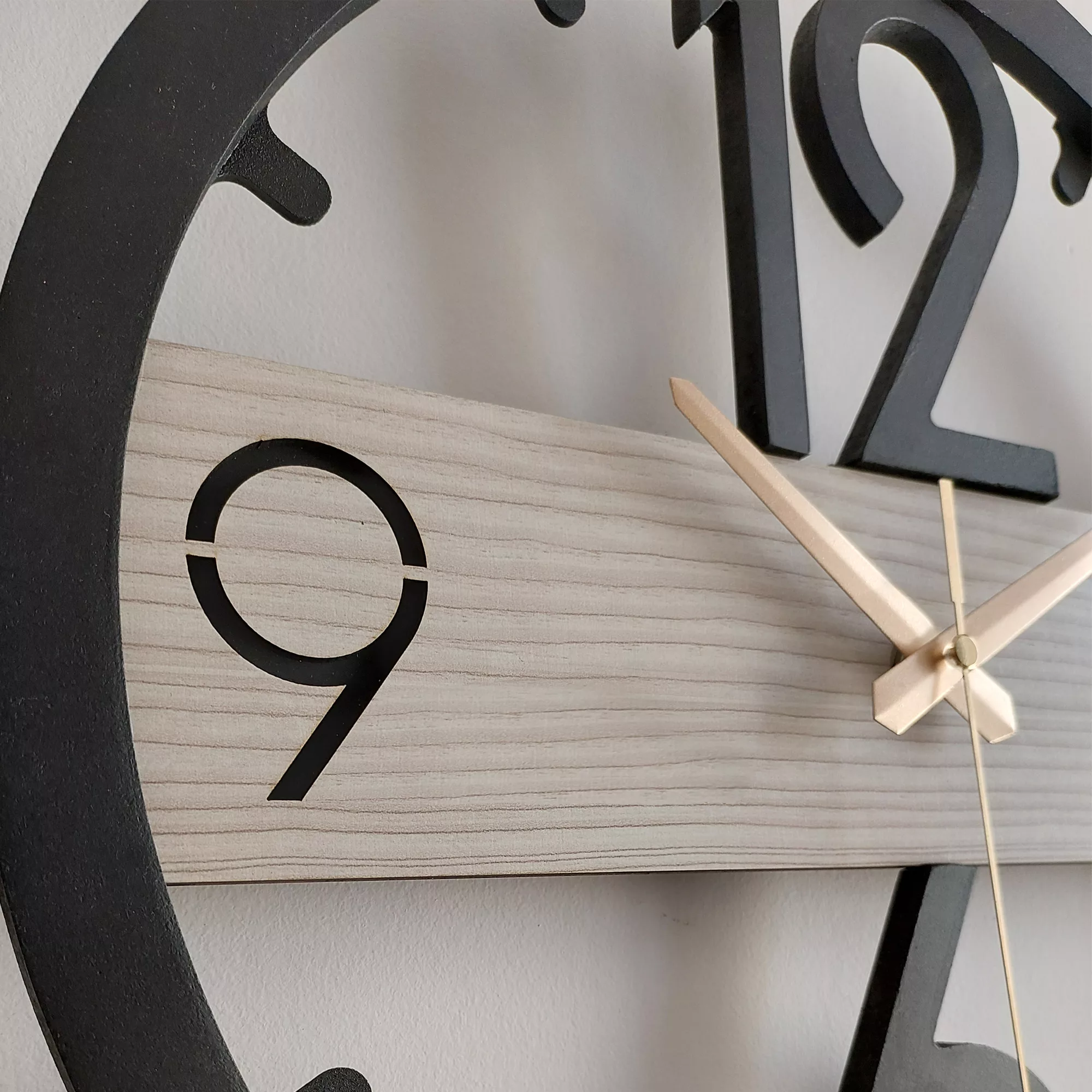 ساعت دیواری کوارتز مدل سکه مدل 126