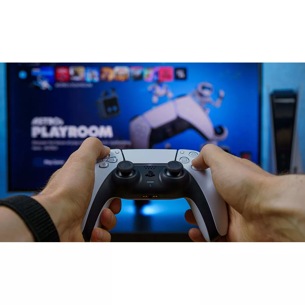 کنسول بازی سونی مدل PlayStation 5 Slim Digital Edition ظرفیت 825 گیگابایت ریجن CFI-2116 اروپا  به همراه دسته اضافی و پایه شارژر