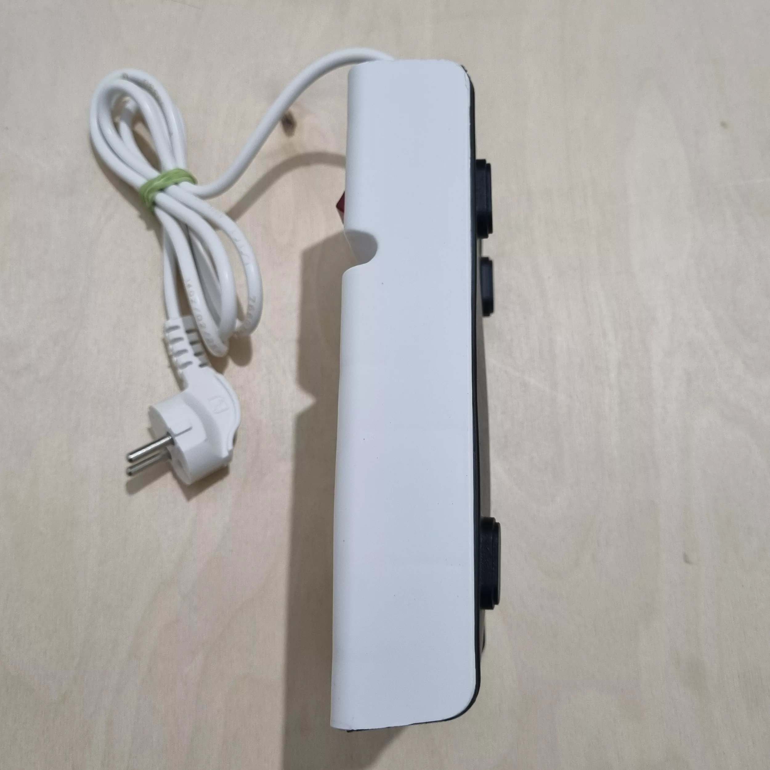 محافظ ولتاژ اودانا مدل U4-3m