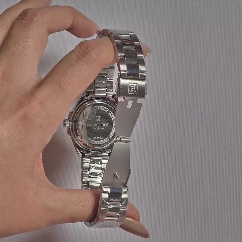 ساعت مچی عقربه‌ای کوارتز زنانه نیوی فورس مدل NF5062 S/GN