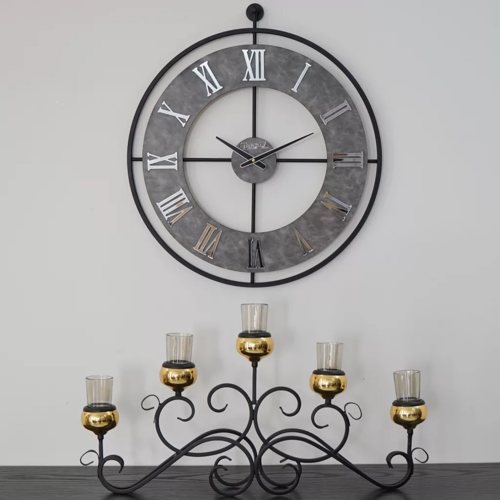 ساعت دیواری مدل فازی چرمی کد ۱۵۰۱S