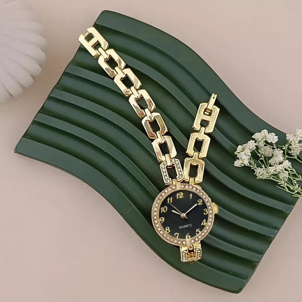 ساعت مچی عقربه‌ای کوارتز زنانه مدل لوکس بند دستبندی کد ۱.۴