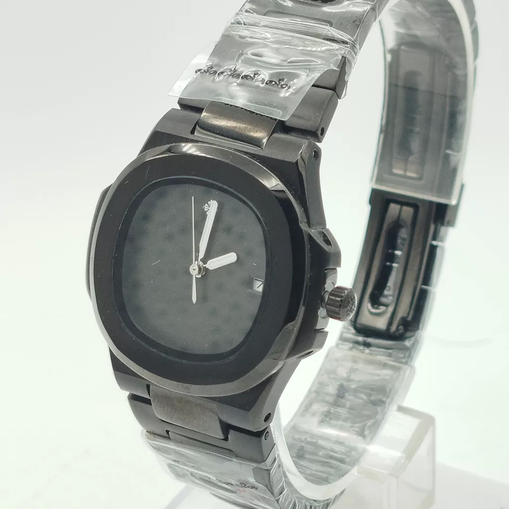 ساعت مچی عقربه‌ای کوارتز زنانه مدل M8058