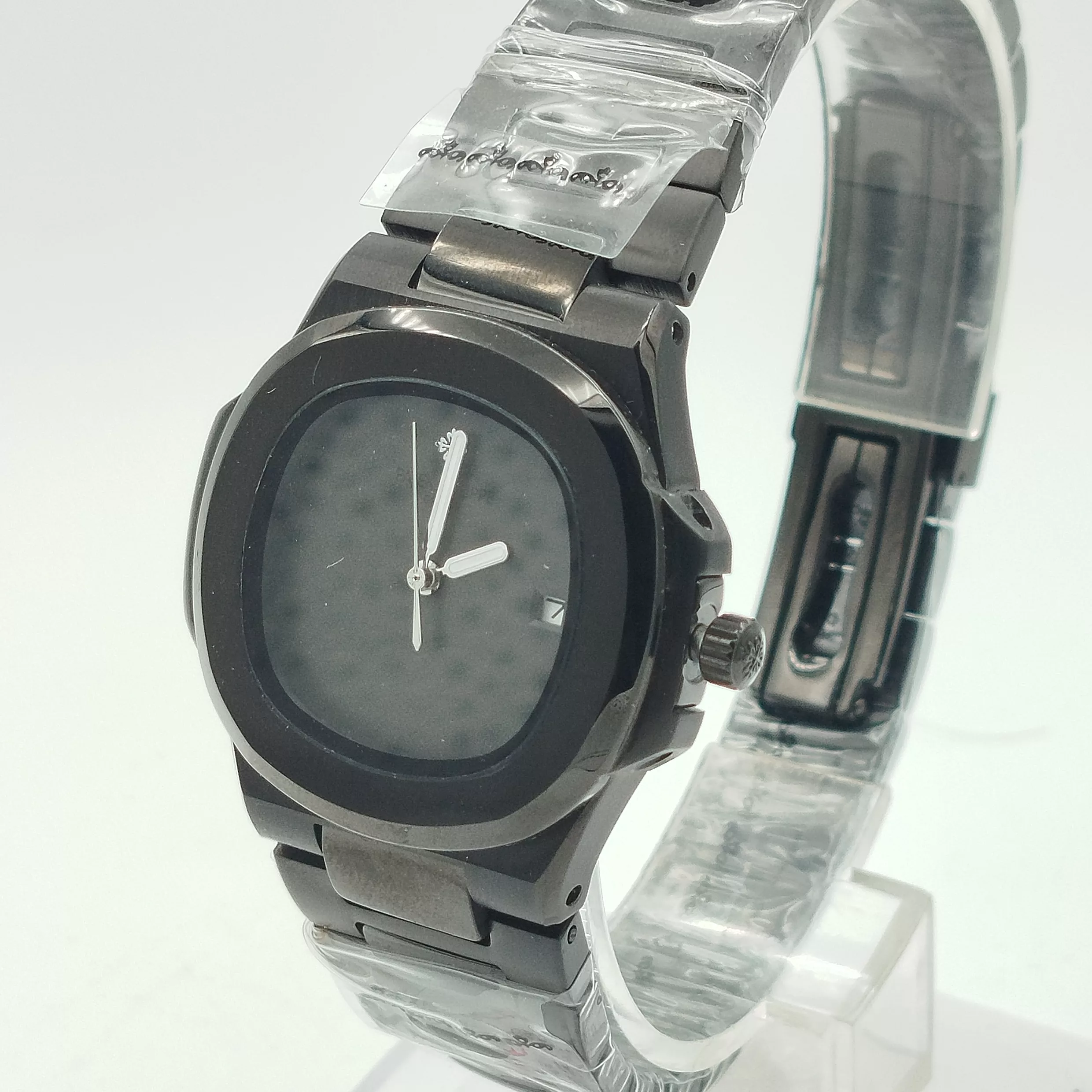 ساعت مچی عقربه‌ای کوارتز زنانه مدل M8058