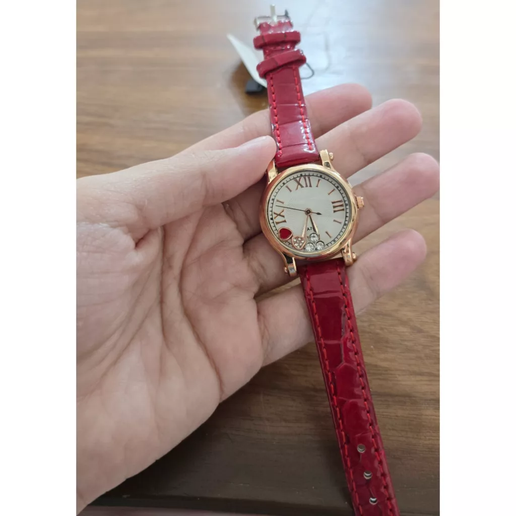 ساعت مچی عقربه‌ای کوارتز زنانه مدل مینیمال لوکس بند چرم صفحه شنی کد ۴