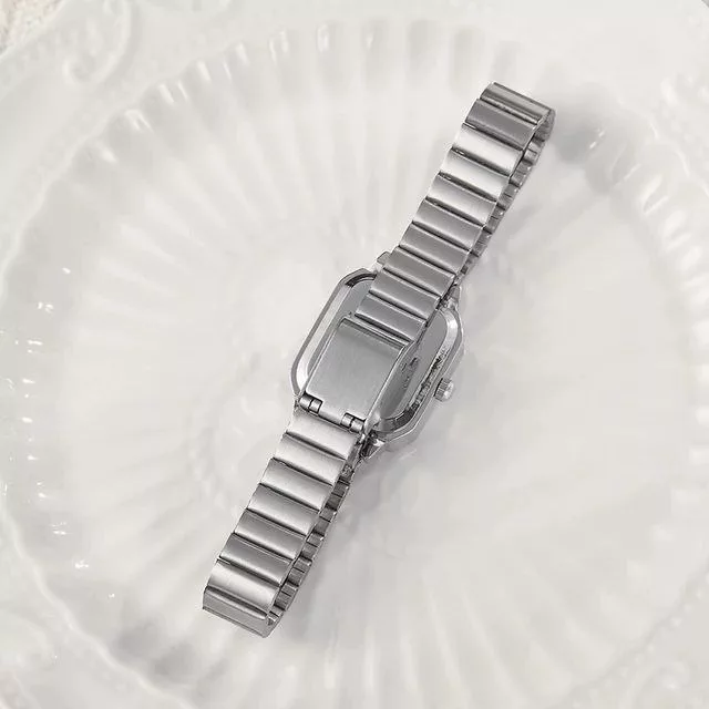 ساعت مچی عقربه ای زنانه مدل 02