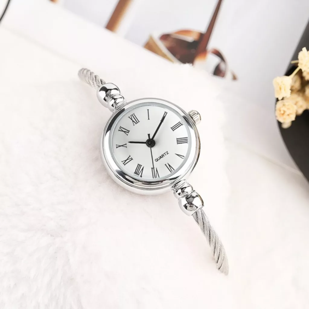 ساعت مچی عقربه ای زنانه مدل بند النگویی 1