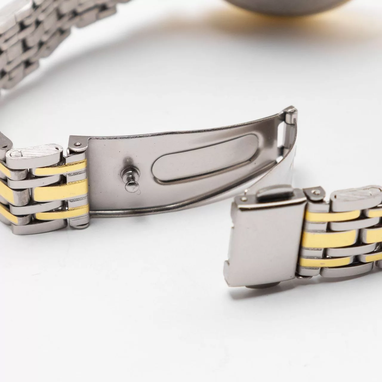 ساعت مچی عقربه ای زنانه مدل 01