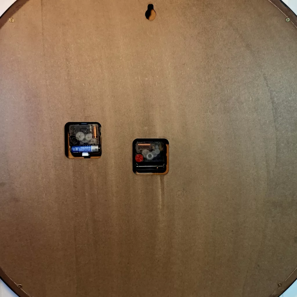 ساعت دیواری شوبرت مدل 6779