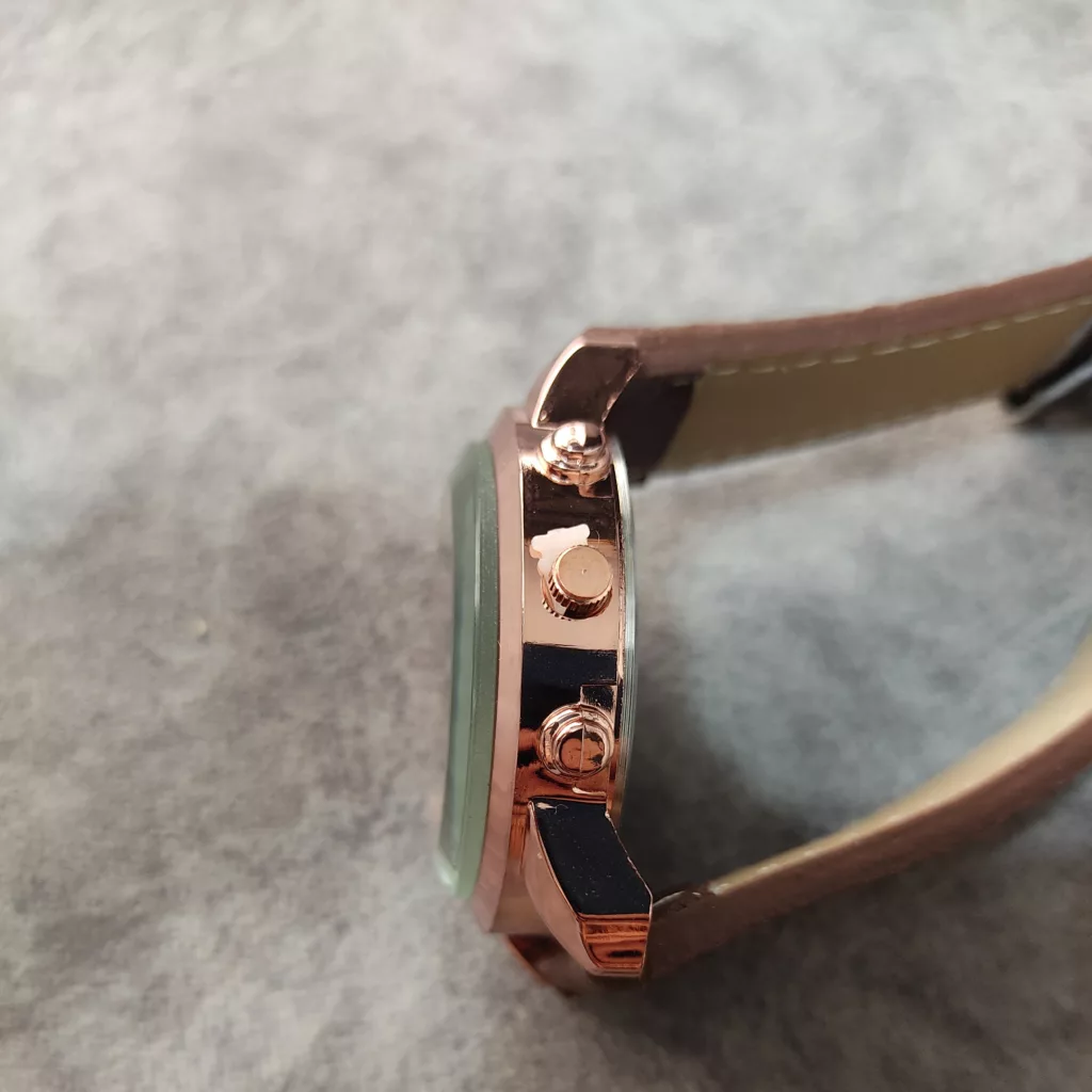 ساعت مچی عقربه ای مدل بند چرمی کد 002