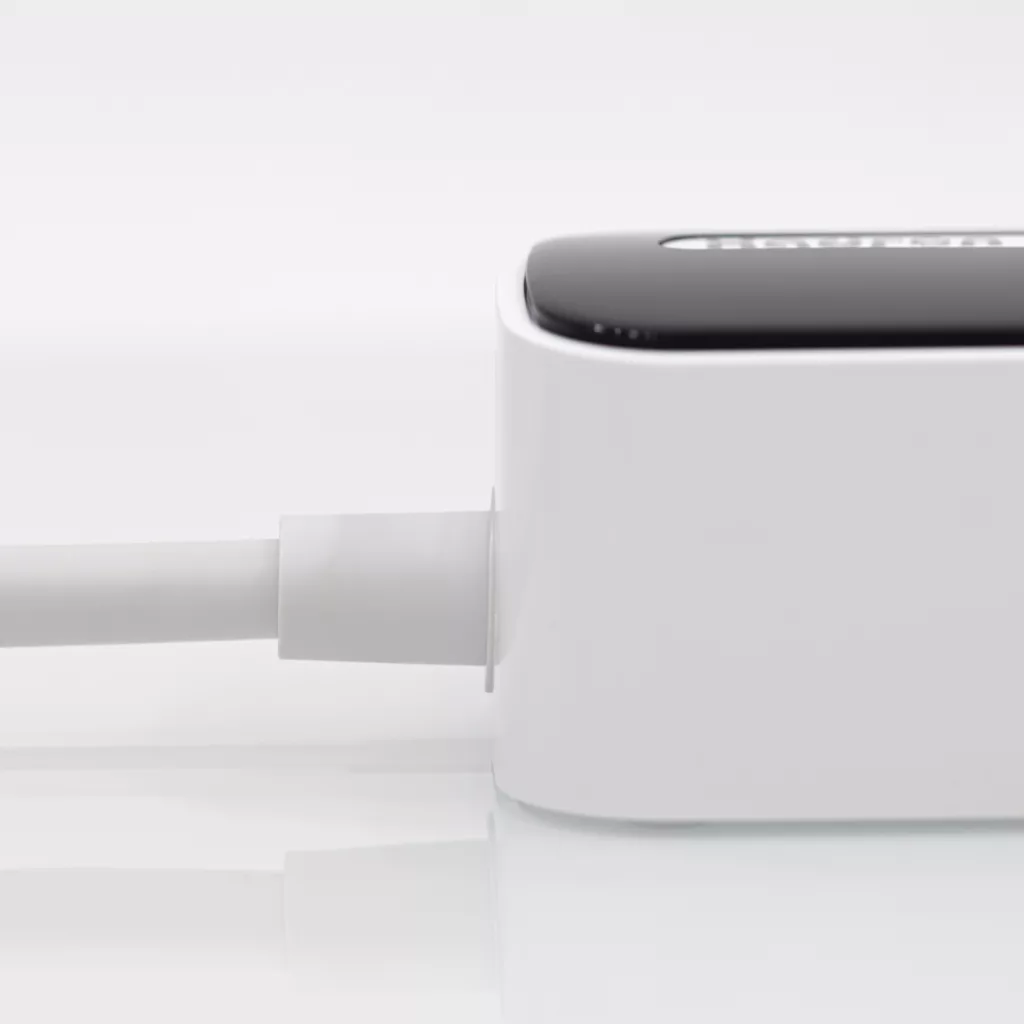 محافظ ولتاژ هارمونیک هادرون مدل P244