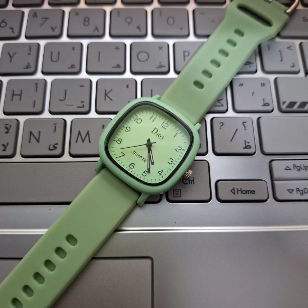 ساعت مچی عقربه ای مدل بند پیو