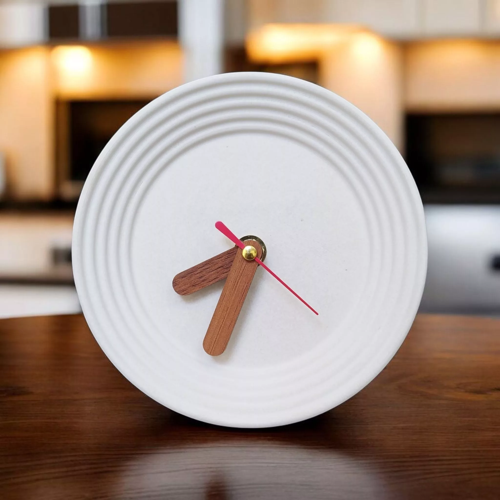 ساعت رومیزی مدل آذر