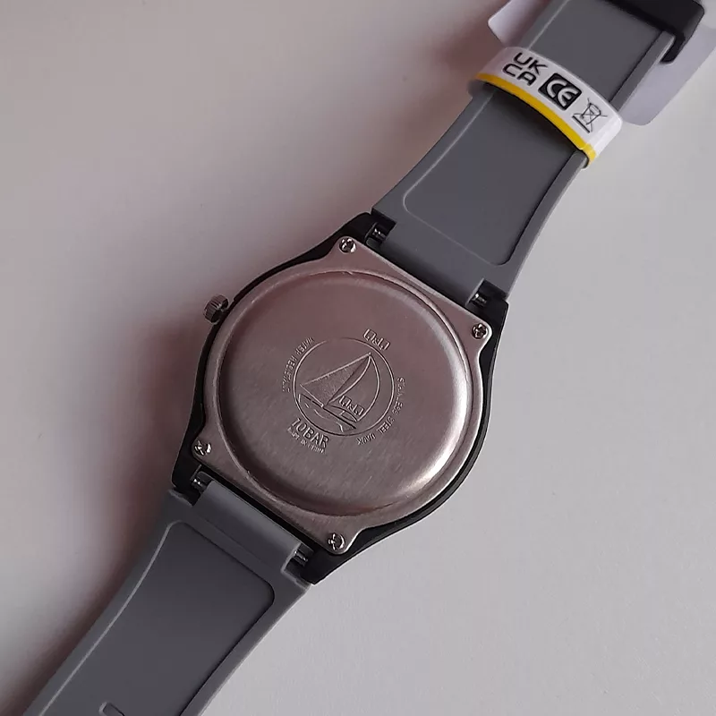 ساعت مچی عقربه ای کیو اند کیو مدل v39A-003vy