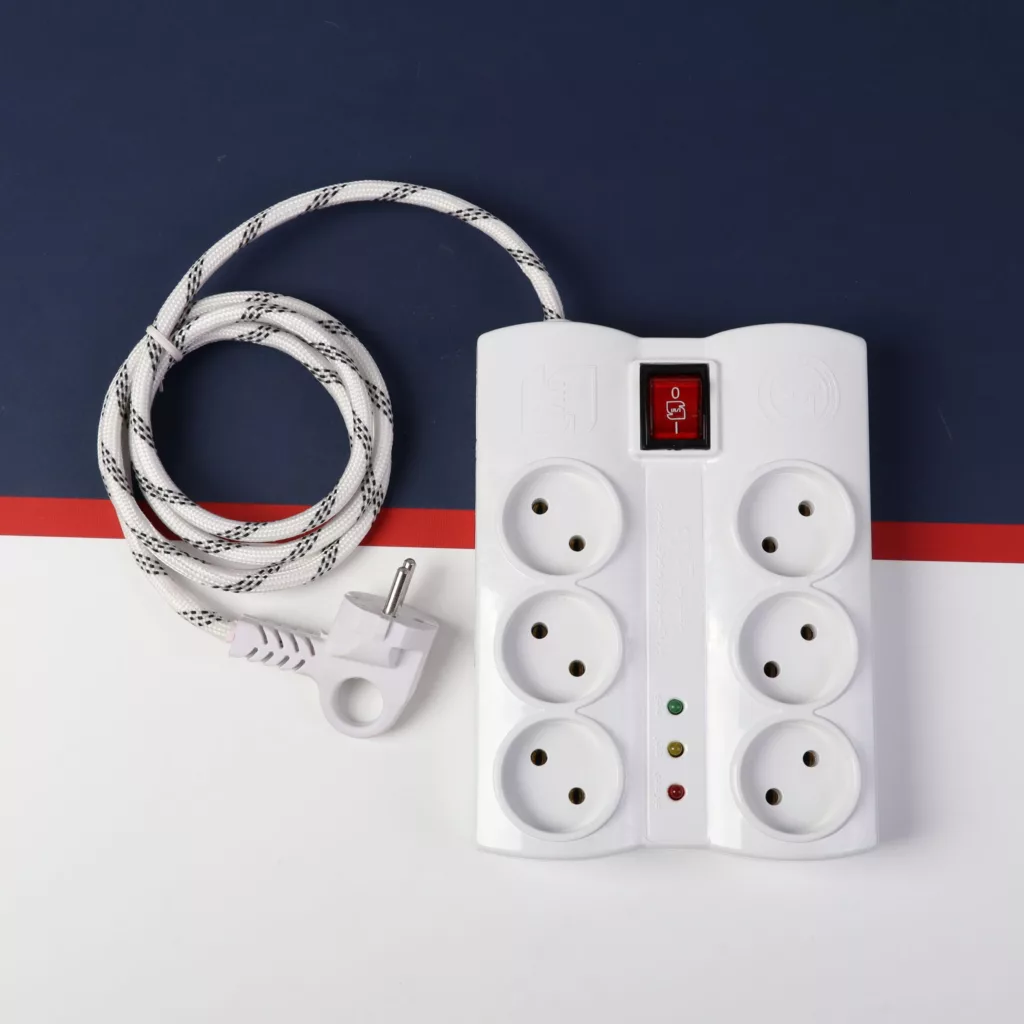 محافظ ولتاژ کاوه مدل کنفی پارچه‌ای کد 1.5M