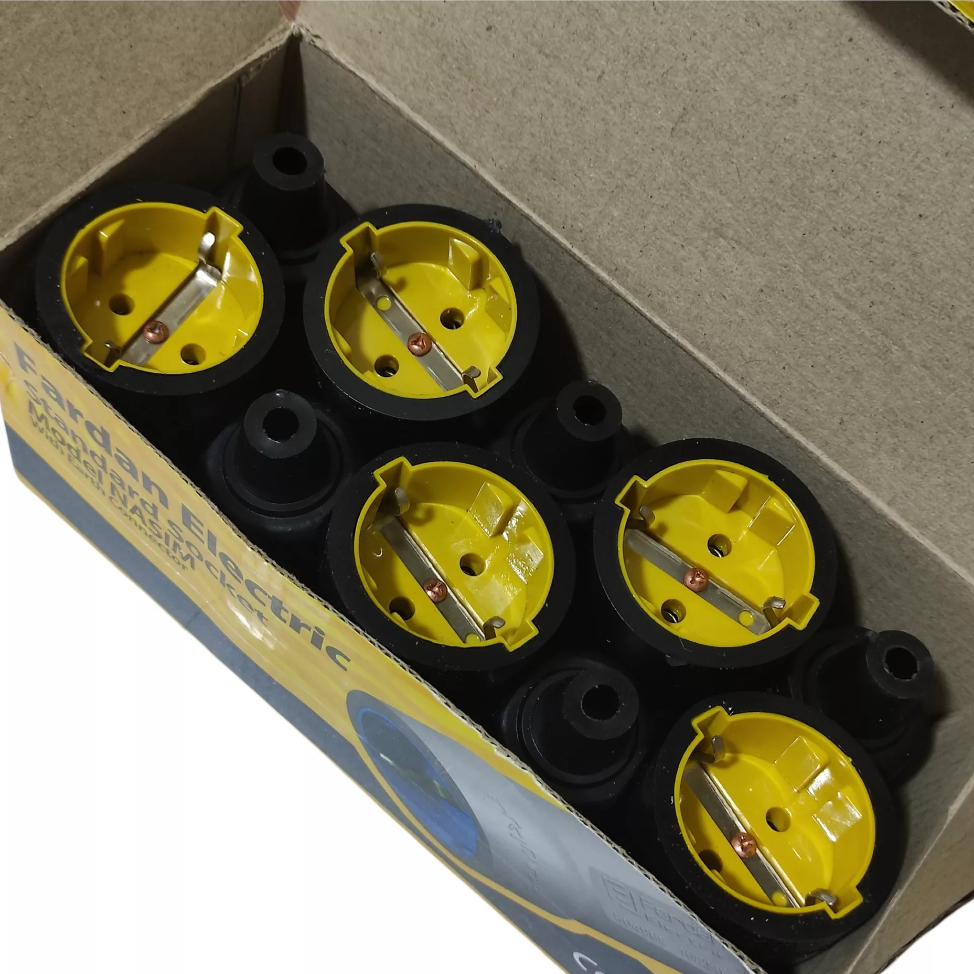 مادگی صنعتی فردان الکتریک مدل نسیم