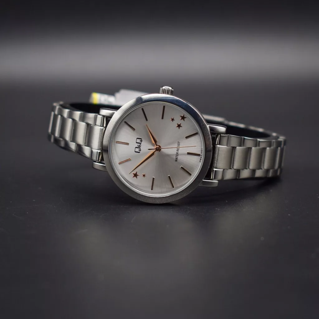 ساعت مچی عقربه‌ای کوارتز زنانه کیو اند کیو مدل Q893J201Y