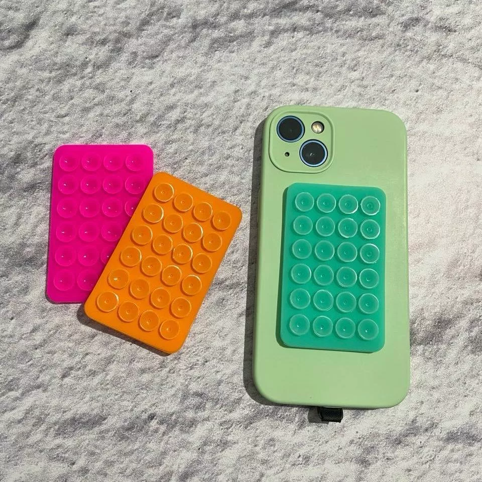 پایه نگهدارنده گوشی موبایل و تبلت مدل سیلیکونی