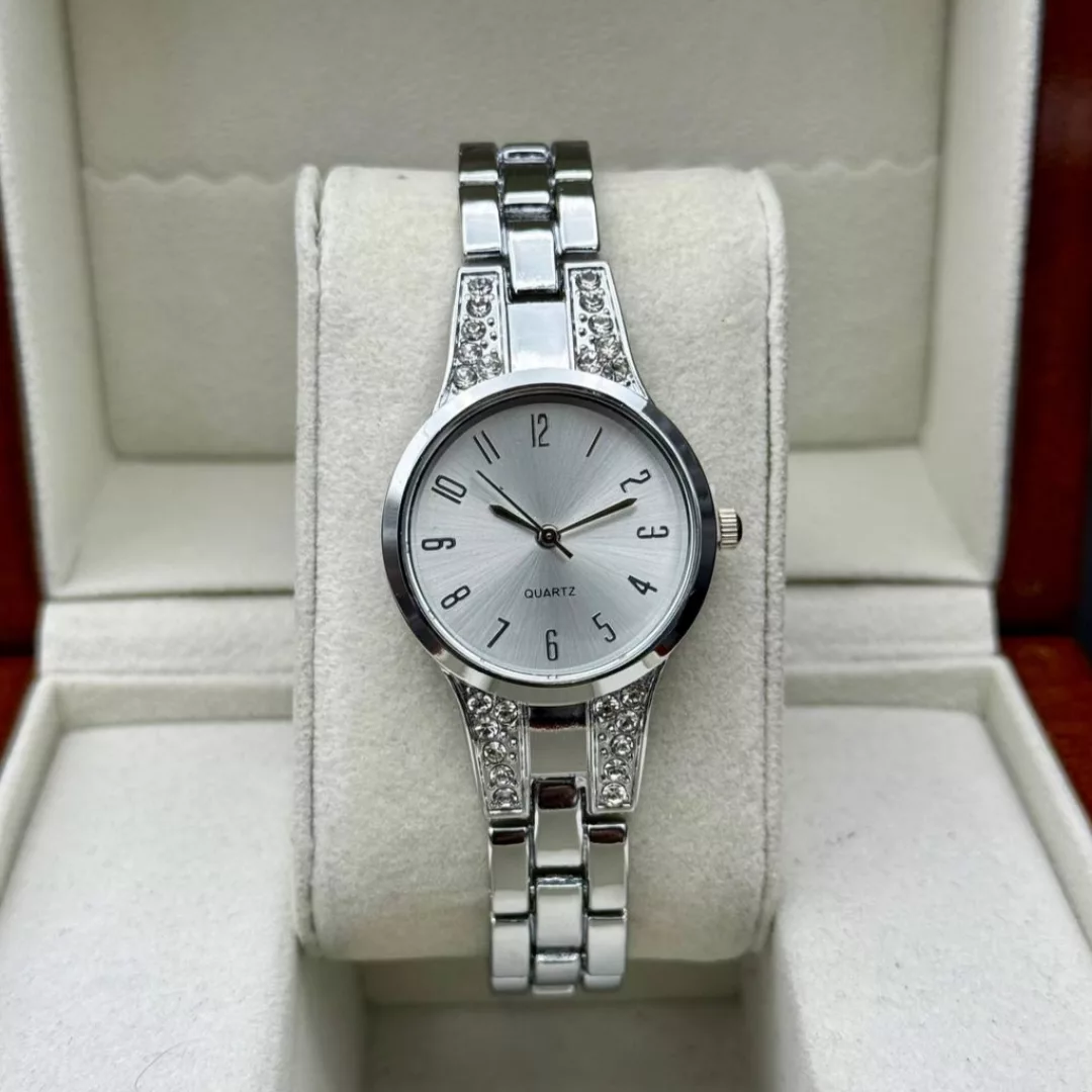 ساعت مچی عقربه‌ای کوارتز زنانه مدل کلاسیک لوکس بند دستبندی کد ۶