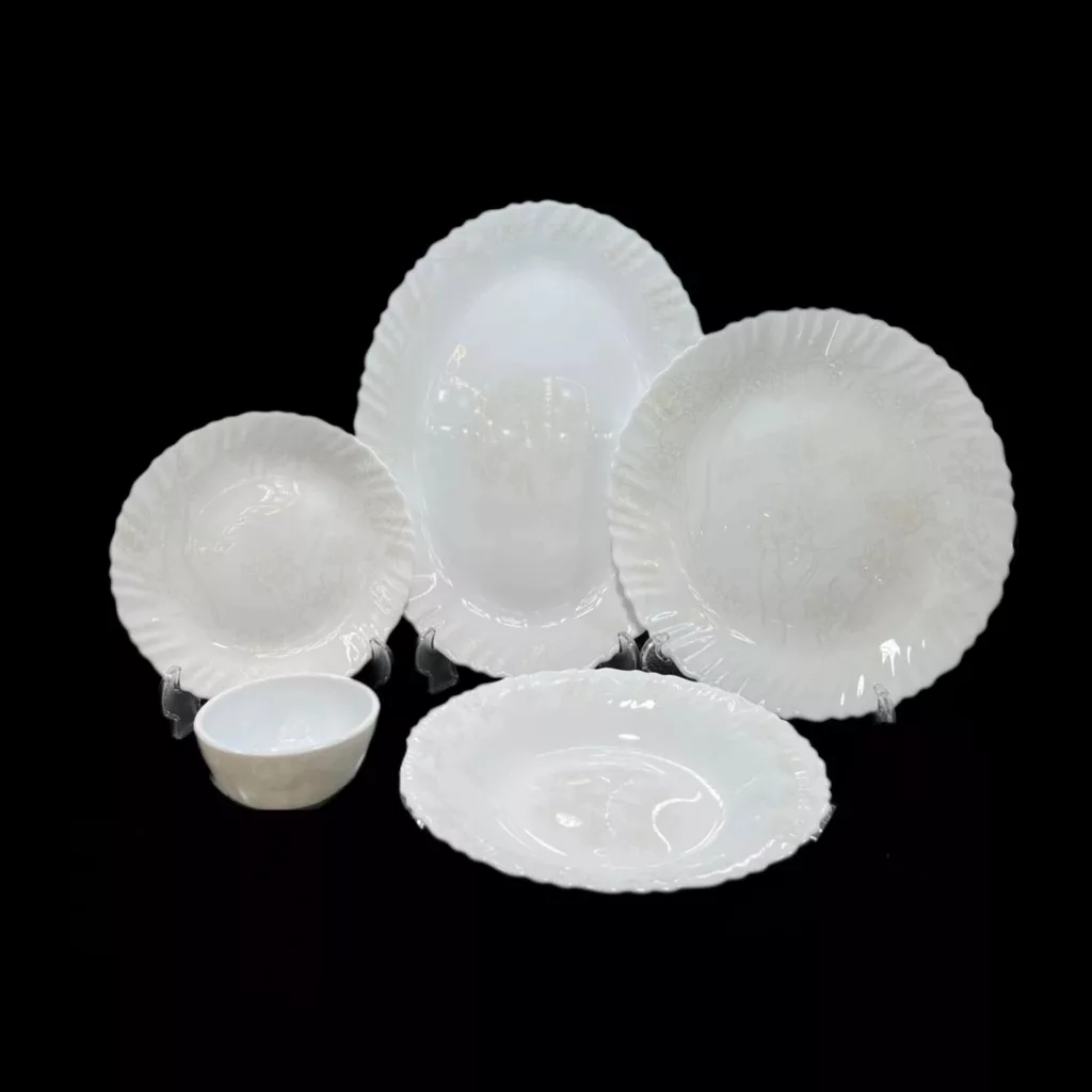 سرویس غذاخوری 25 پارچه 6 نفره مدل D002