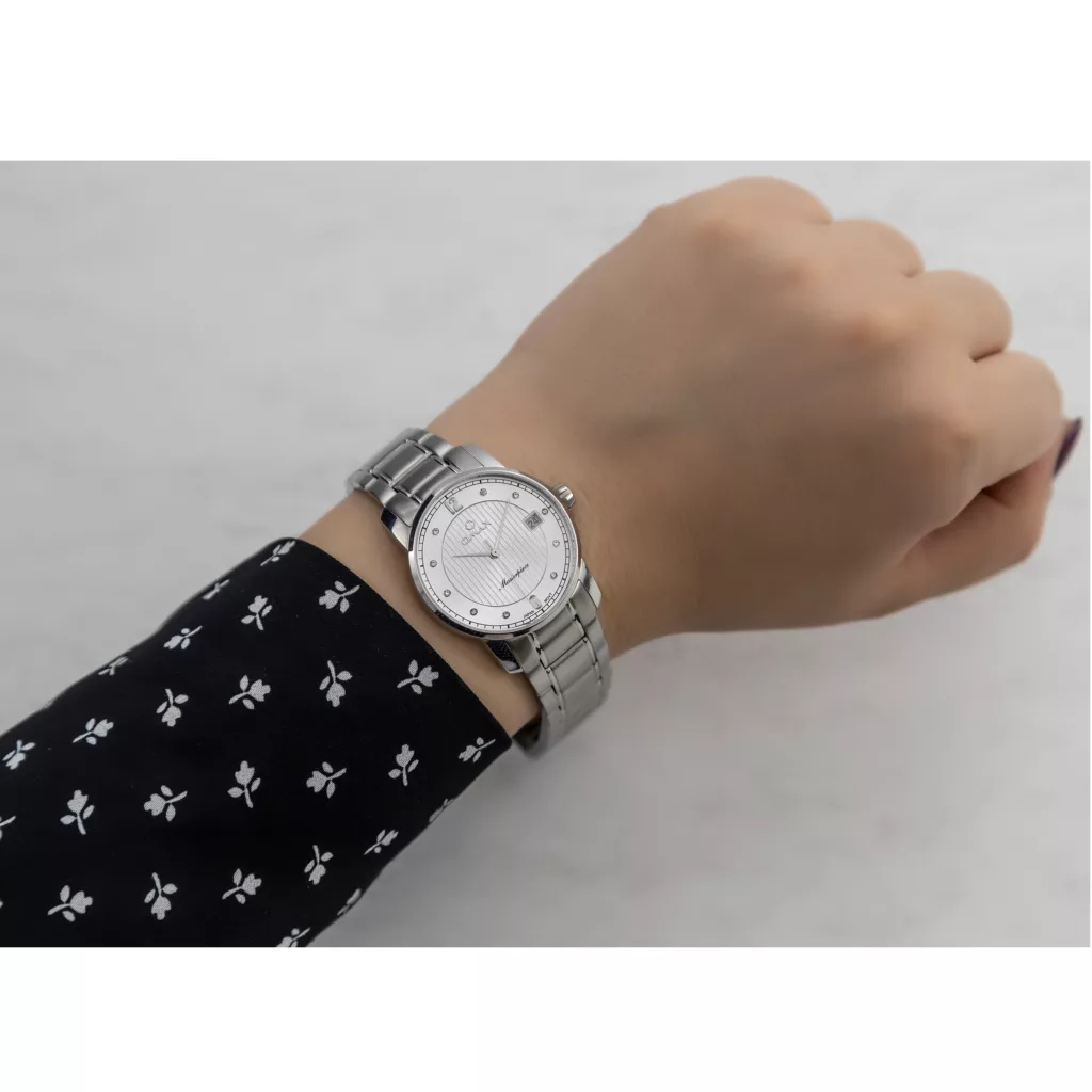 ساعت مچی عقربه ای زنانه اوماکس مدل ML25P66IO