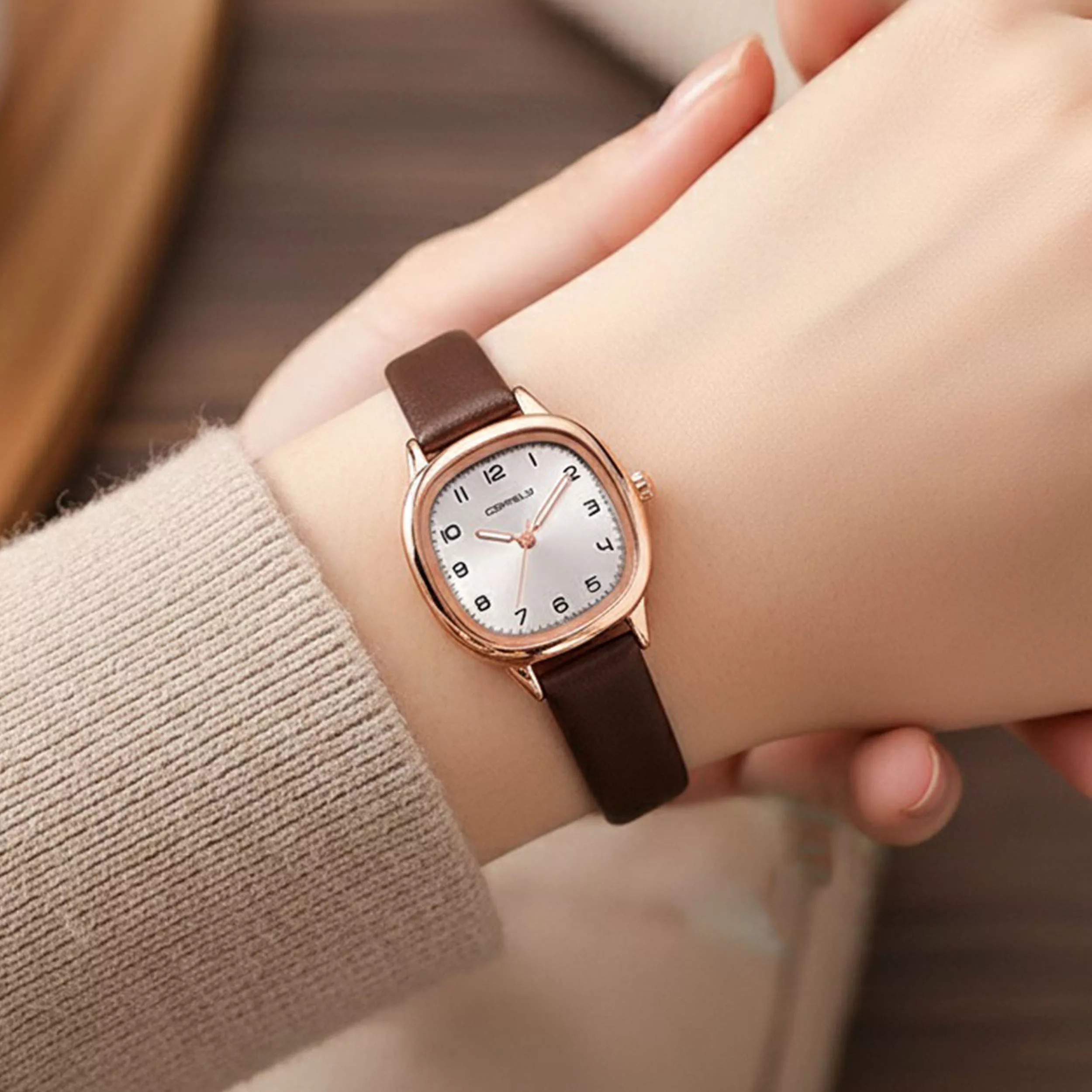 ساعت مچی عقربه‌ای کوارتز زنانه کملی مدل 106D