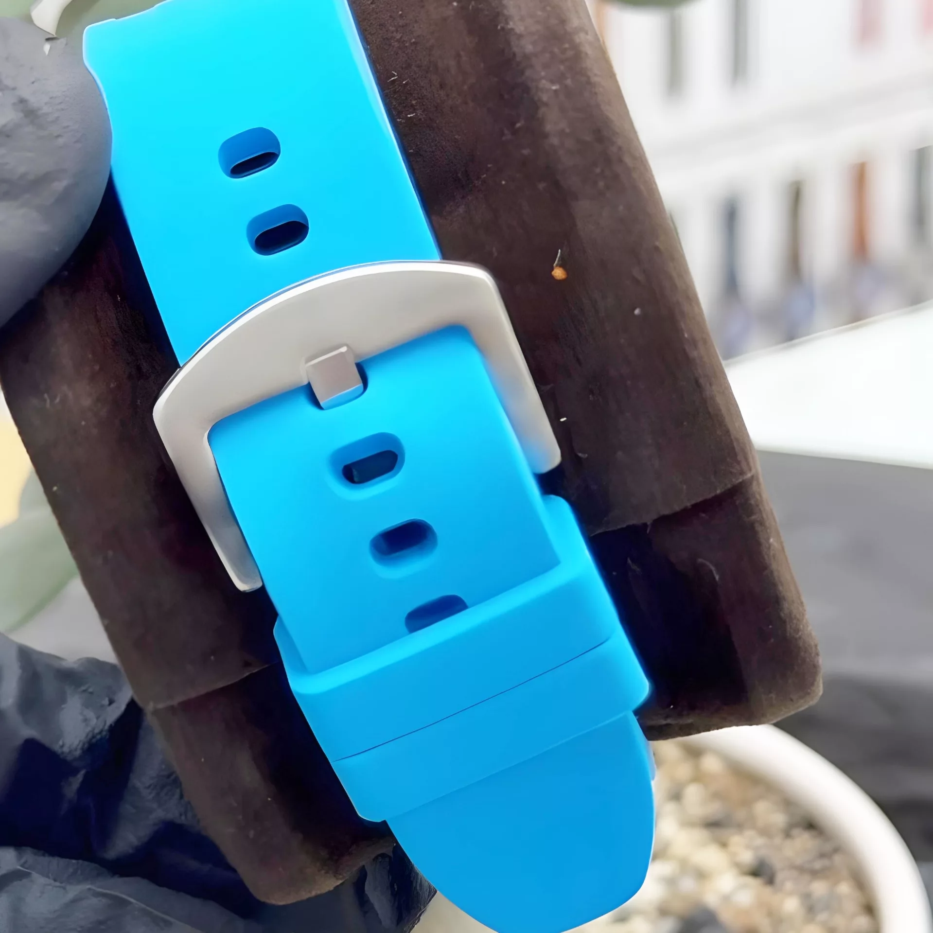 ساعت مچی عقربه ای مدل دو زمانه پمپی قاب شفاف b-m