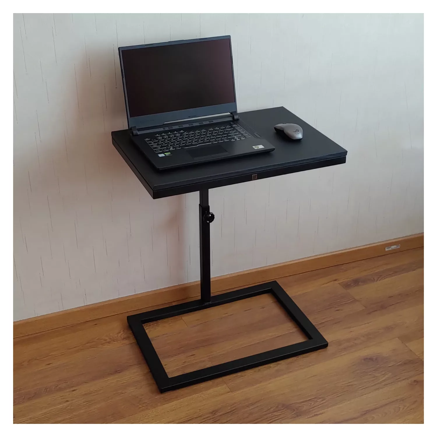 میز لپ تاپ مدل رادین