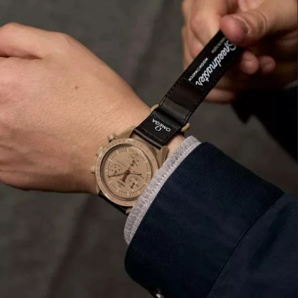 ساعت مچی عقربه ای مدل MISSION TO JUPITER تک موتوره