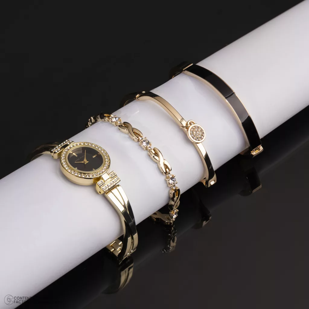 ست ساعت مچی عقربه‌ای و دستبند کوارتز زنانه آنه کلین مدل ak/2238_Senator edition به همراه گردنبند