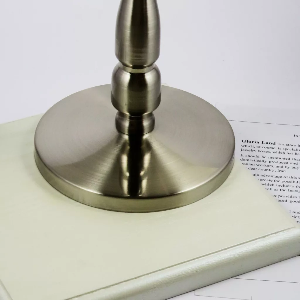 آینه آرایشی مدل بزرگنمایی 10 کد G_Lnd_0854