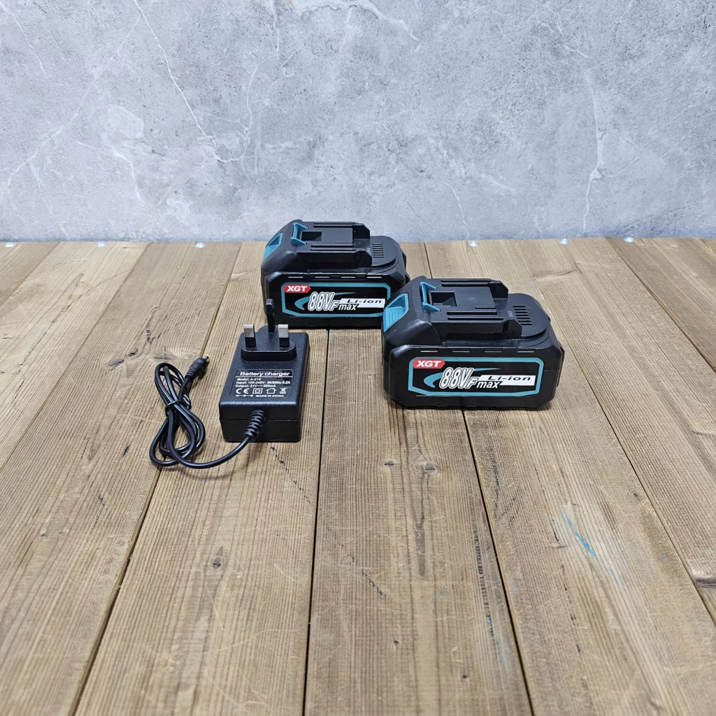 دستگاه دمنده شارژی صنعتی باس مدل 88VFmax