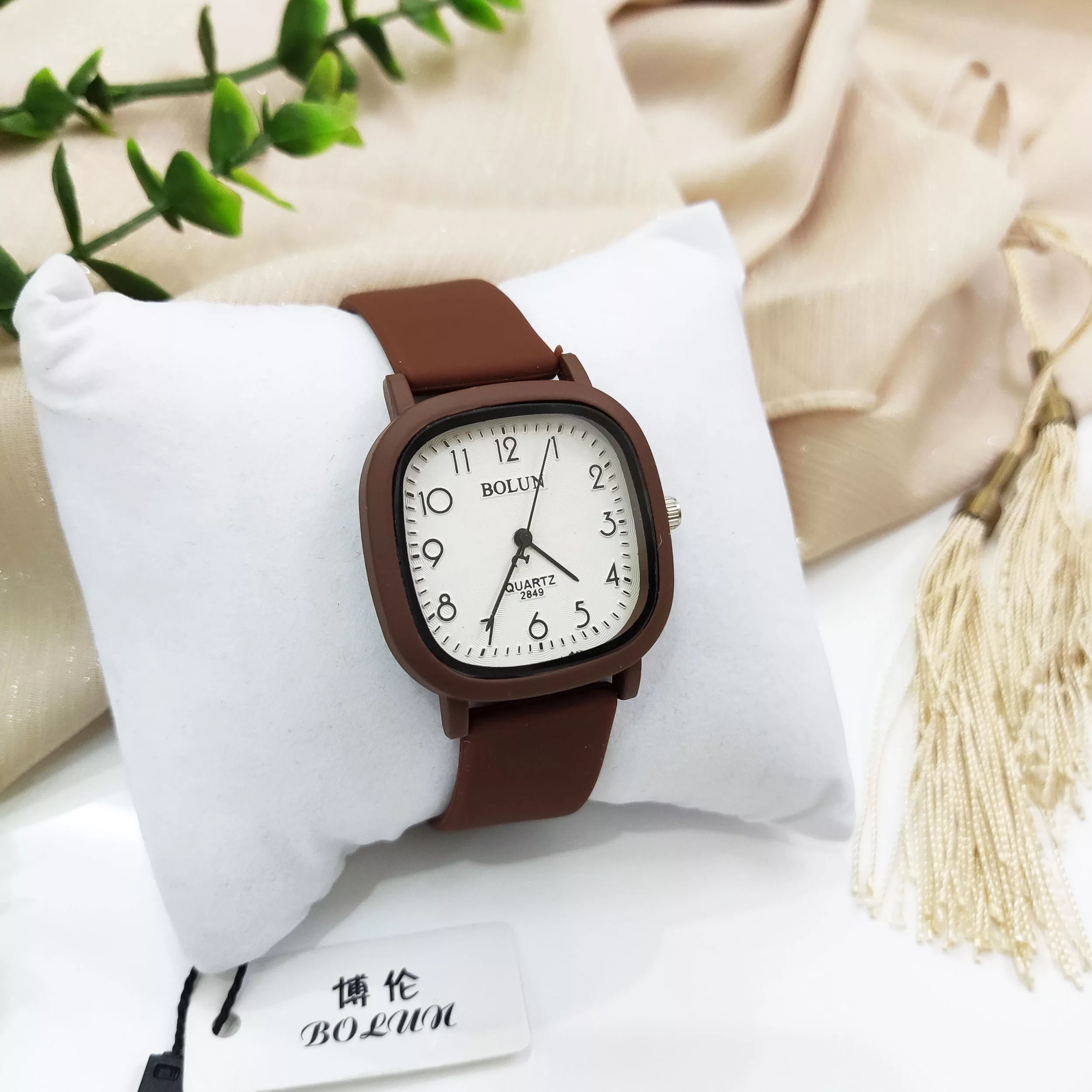 ساعت مچی عقربه ای زنانه و مردانه بولون مدل 2849  کد DB25