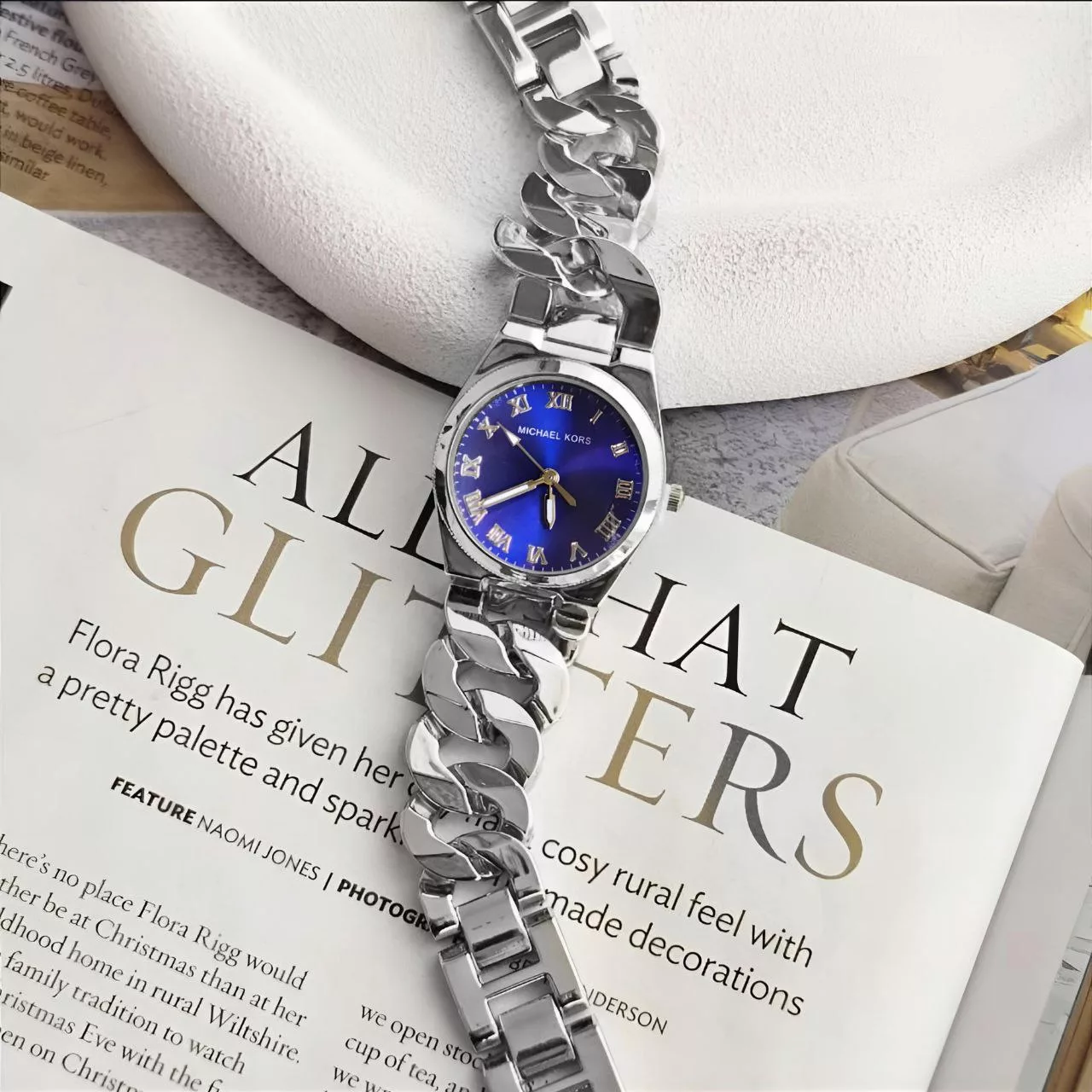 ساعت مچی عقربه‌ای کوارتز زنانه مدل زنجیری یونانی کد 109