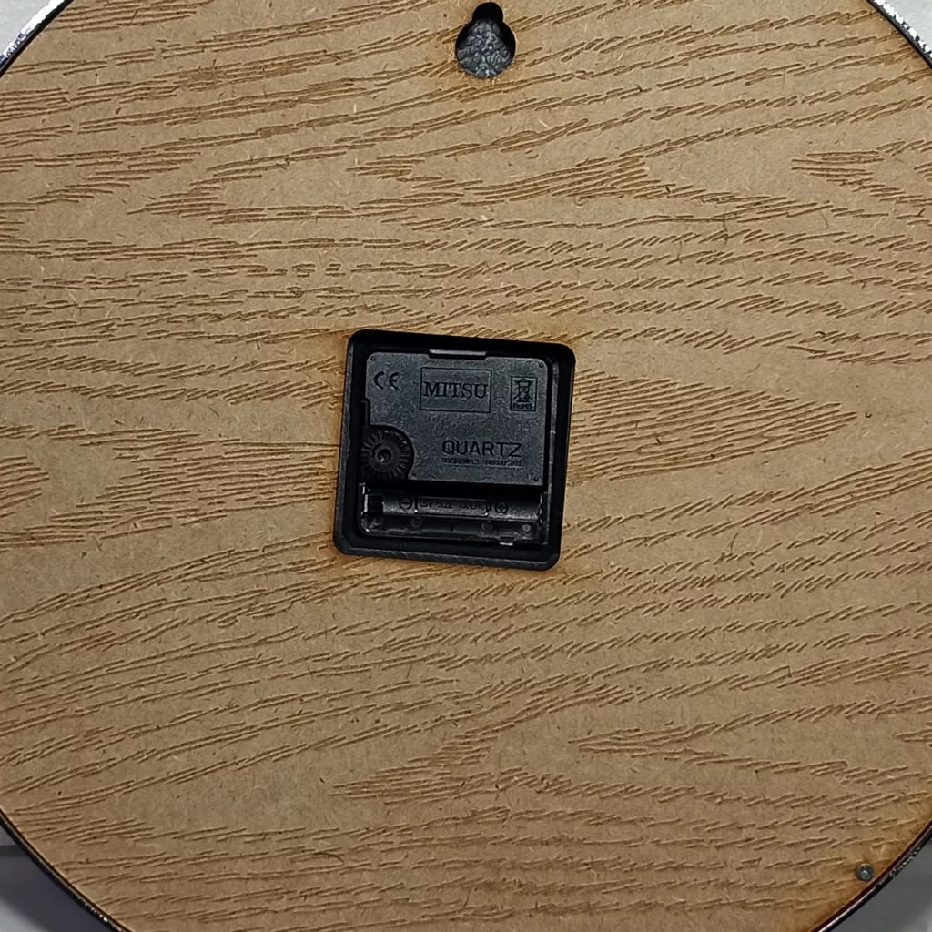 ساعت دیواری سیتی زن مدل 059