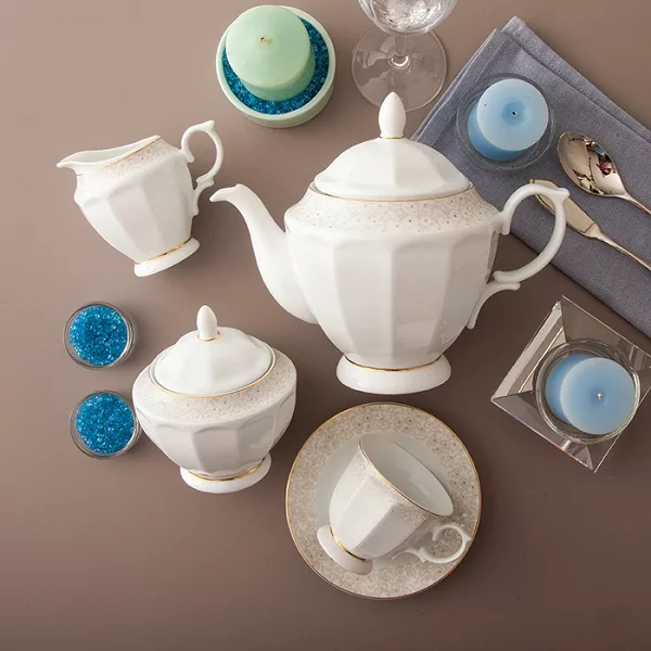 سرویس غذاخوری 103 پارچه 12 نفر چینی زرین ایران مدل نئوکلاسیک کاررا گلد درجه یک