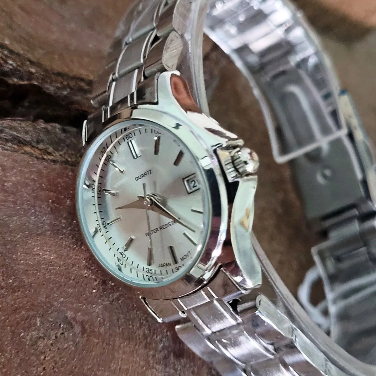 ساعت مچی عقربه ای زنانه مدل کلاسیک n2