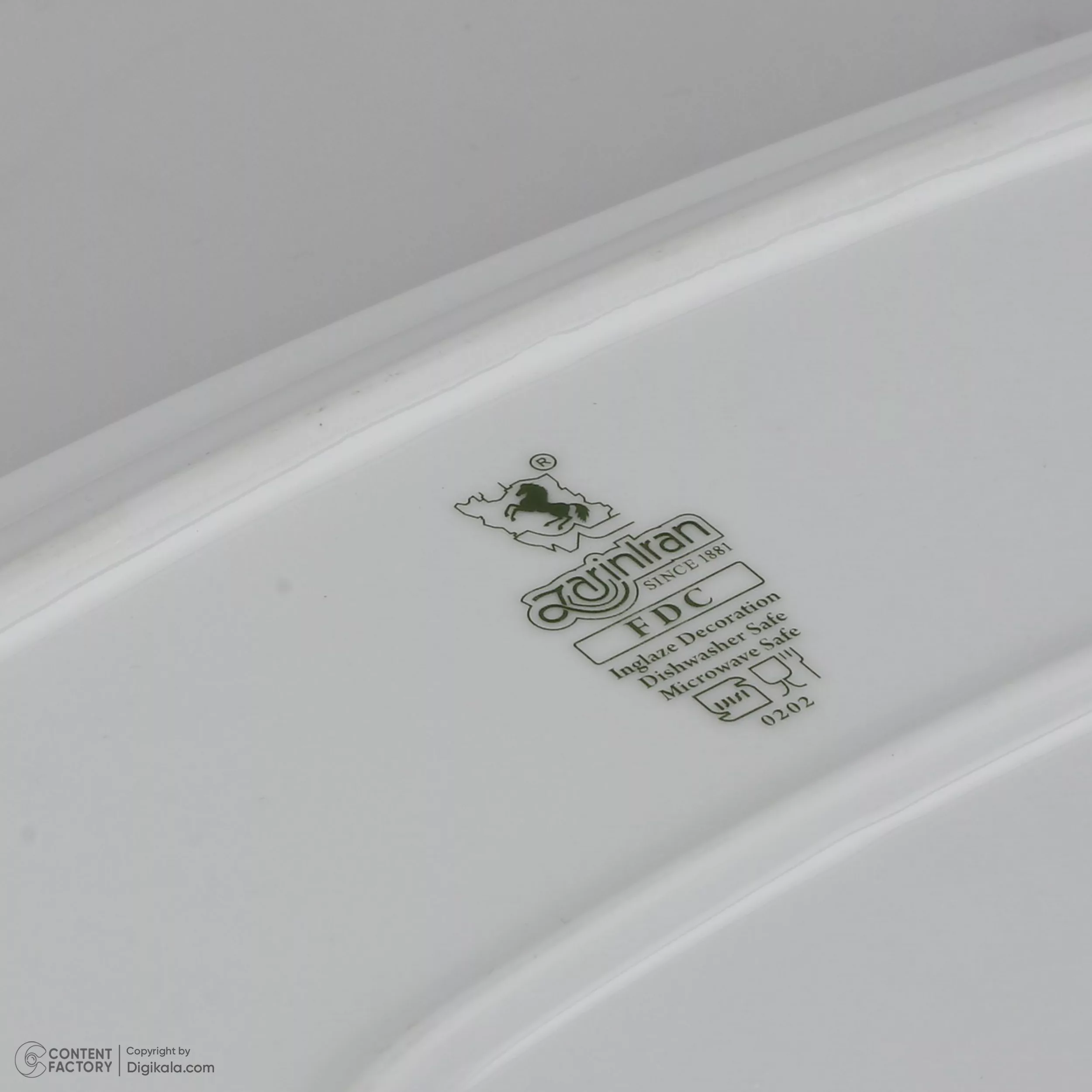 سرویس غذاخوری 27 پارچه چینی زرین ایران سری کواترو مدل ادلین درجه عالی