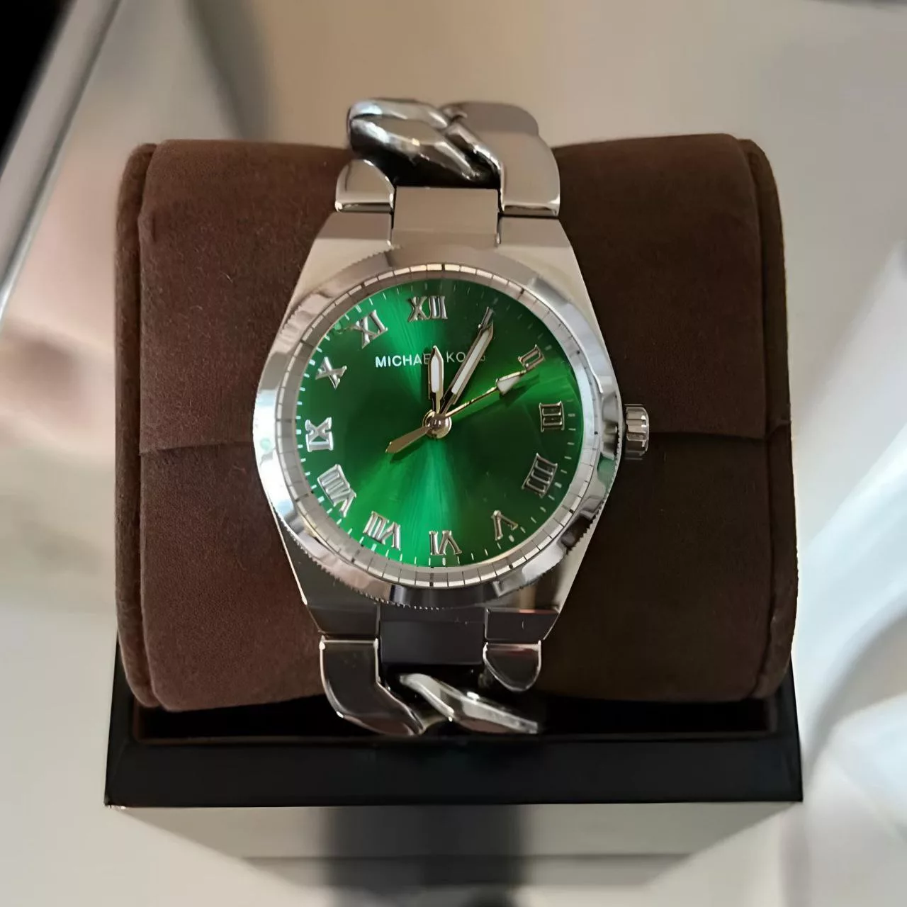 ساعت مچی عقربه‌ای کوارتز زنانه مدل زنجیری یونانی کد 108