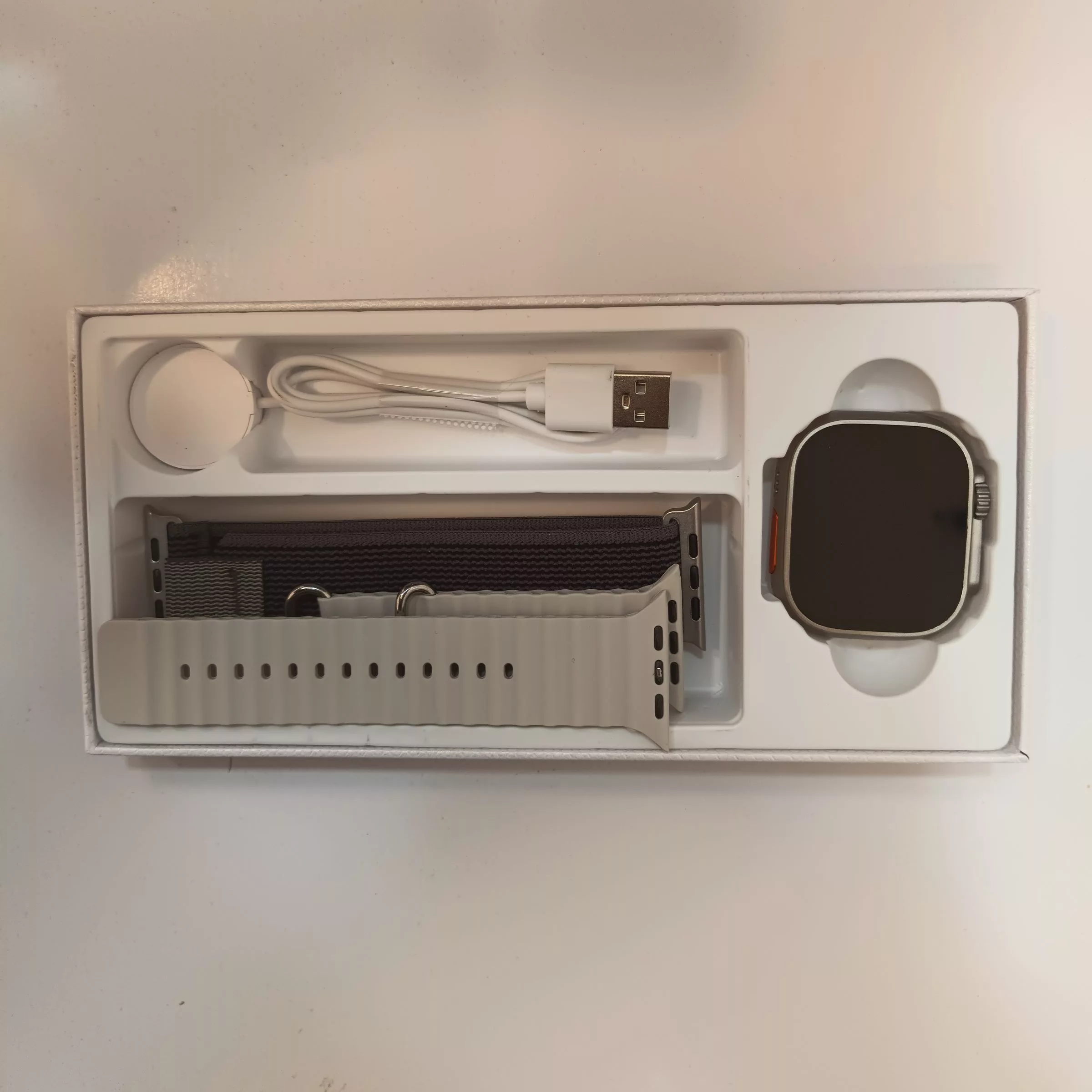 ساعت هوشمند هیوانگ مدل hk 10 ultra 3