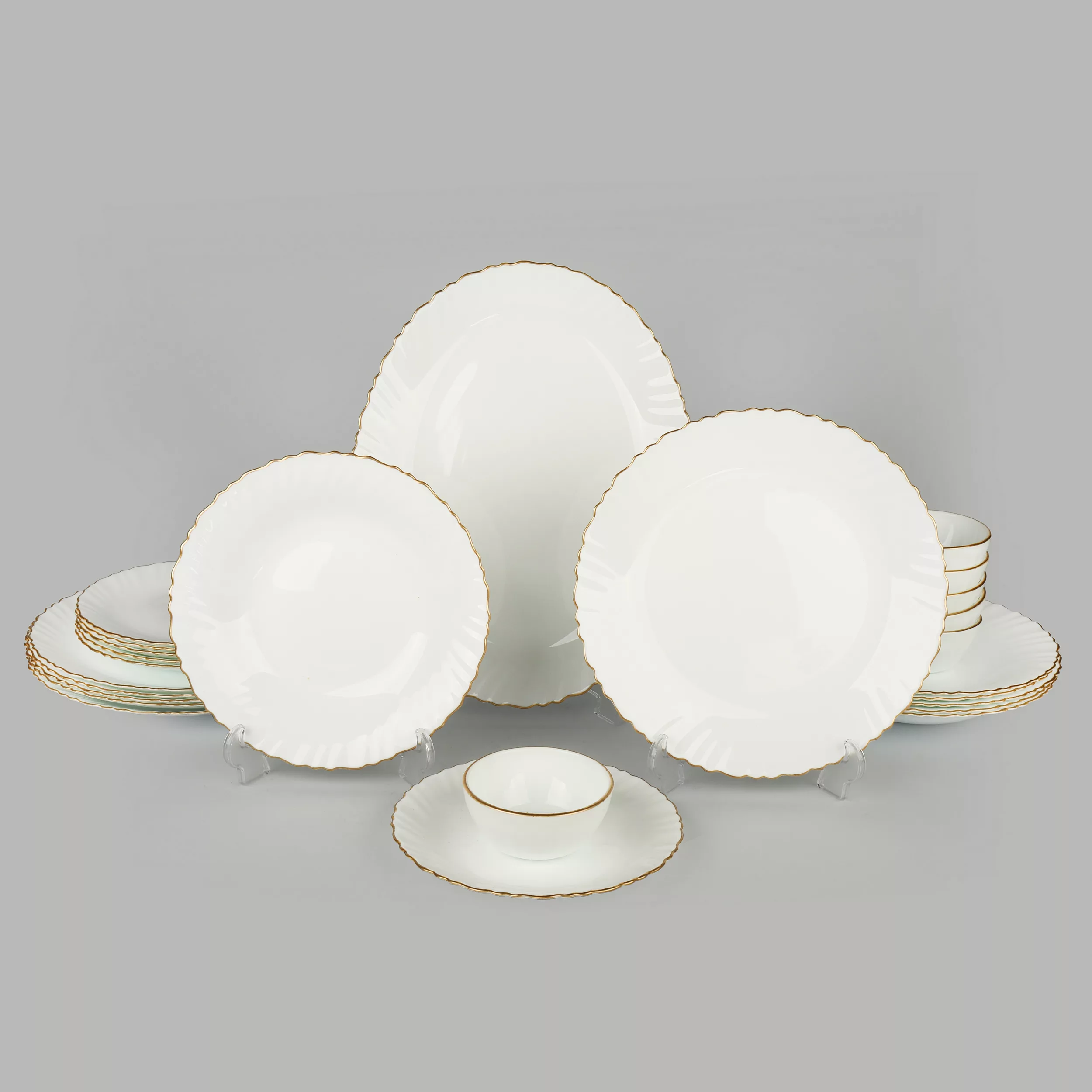 سرویس غذاخوری 25 پارچه 6 نفر مدل  پریسان