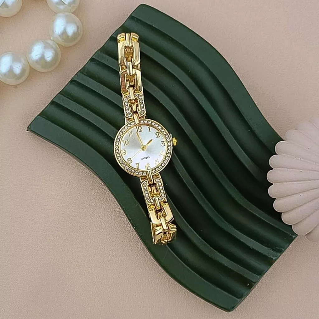 ساعت مچی عقربه‌ای کوارتز زنانه مدل لوکس بند دستبندی کد ۱.۲