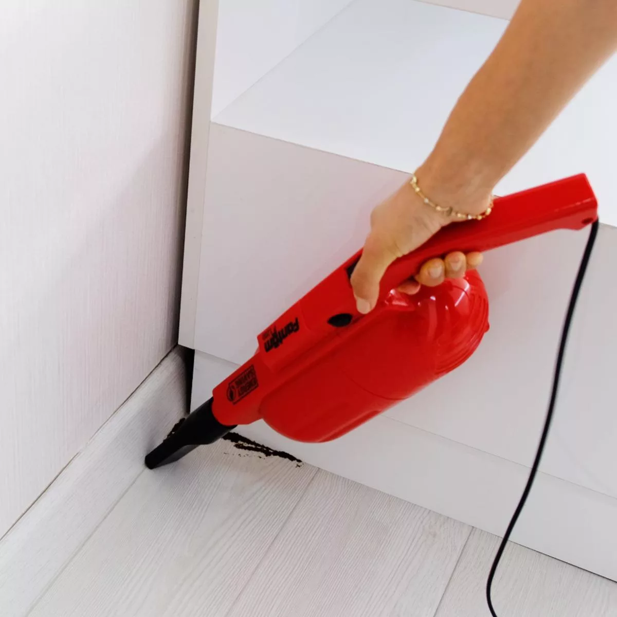 جاروبرقی فانتوم مدل P 1200