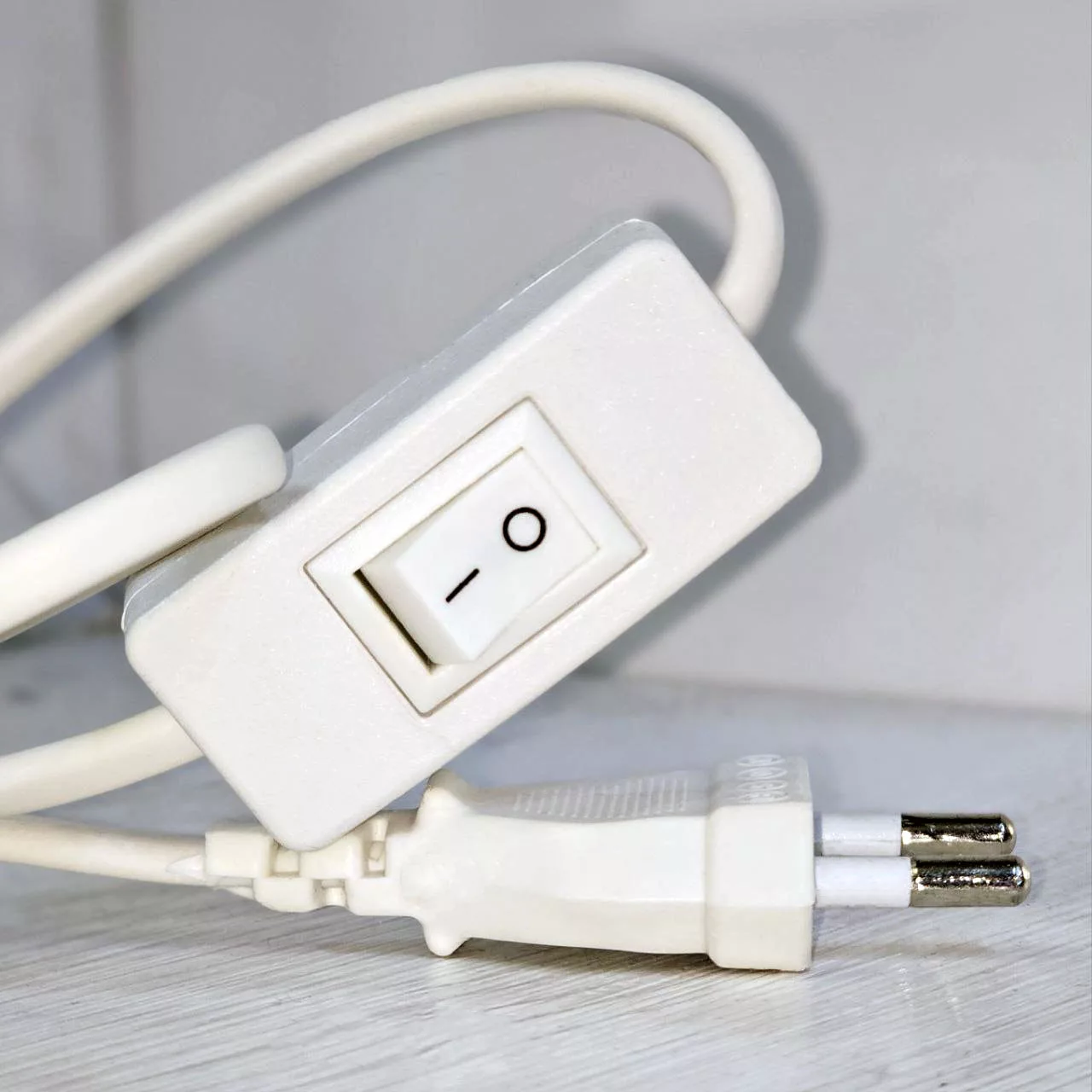 آباژور رومیزی کودک طرح ماشین ها مدل BS-023