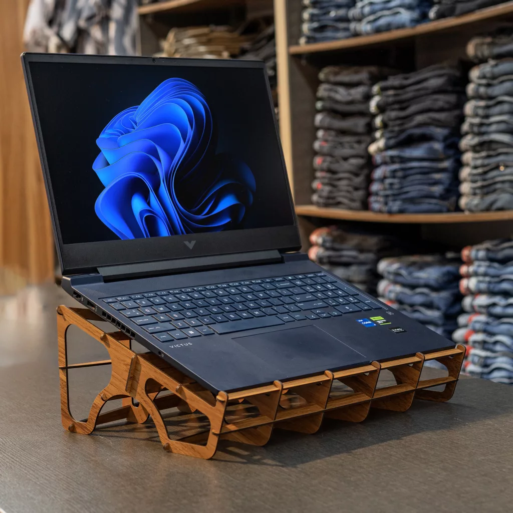 پایه نگهدارنده لپ تاپ مدل مهراز