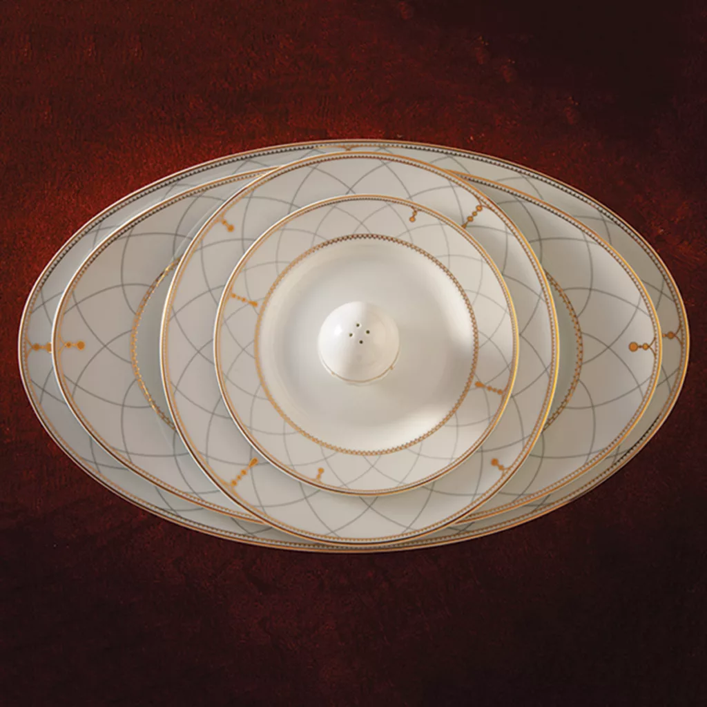 سرویس غذاخوری 102پارچه چینی زرین ایران سری ایتالیا اف مدل رومانا درجه یک