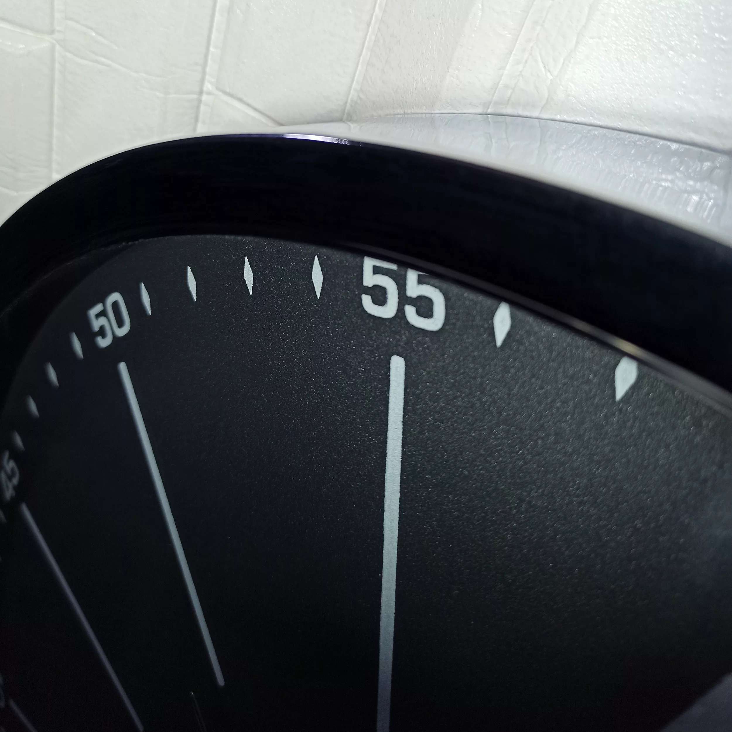 ساعت دیواری شوبرت مدل 5304