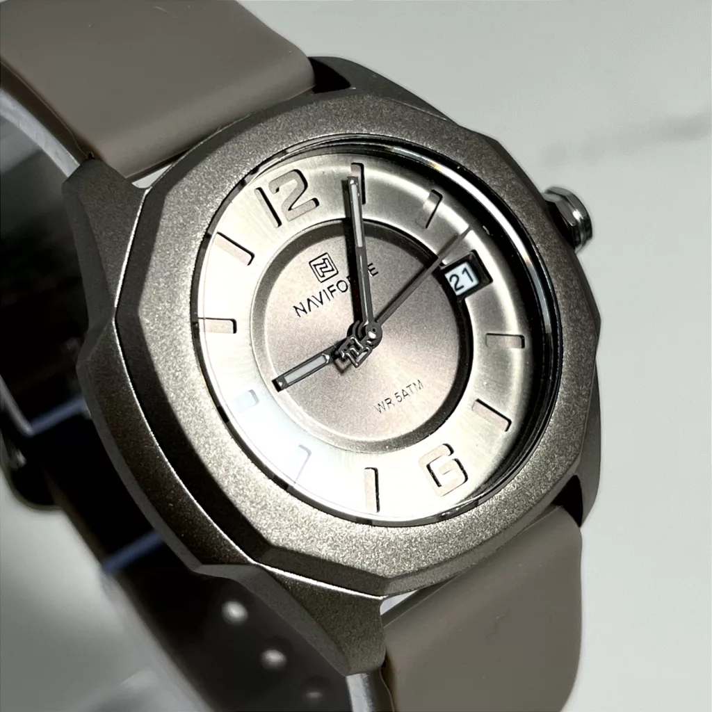 ساعت مچی عقربه ای زنانه نیوی فورس مدل Nf7107