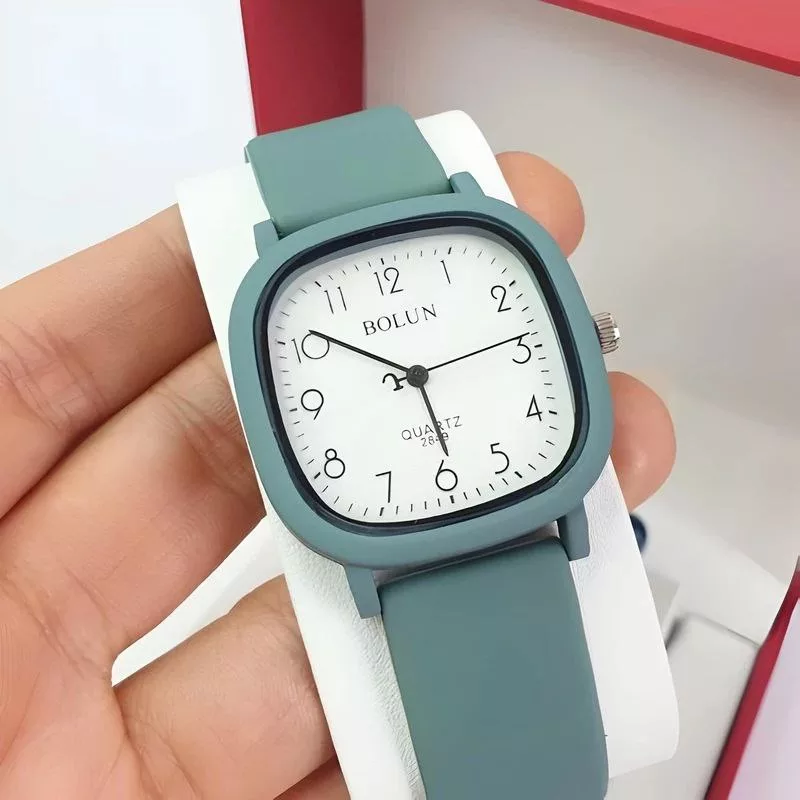 ساعت مچی عقربه ای زنانه مدل مربعی03