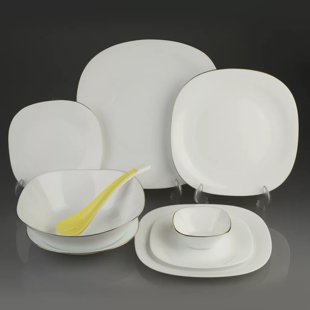 سرویس غذا خوری 26 پارچه دینو مدل ساده چهارگوش لب طلایی